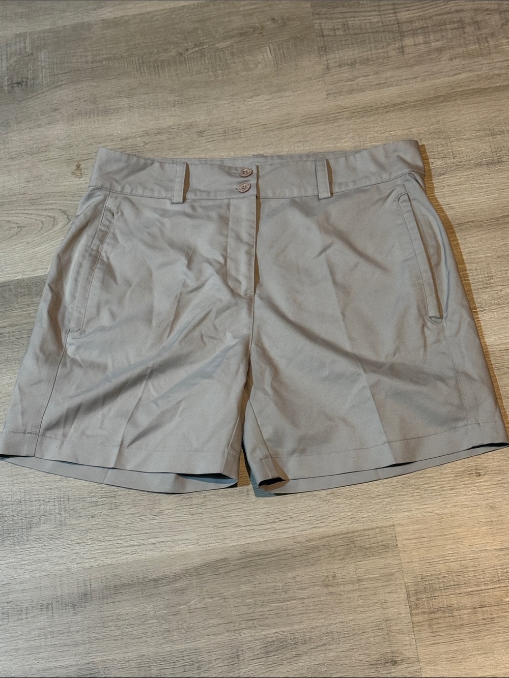 High-Waist Tailored Women's Shorts in Light Gray